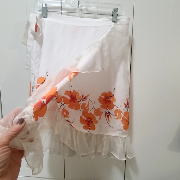 Women’s skirt - Picture 2 of 4